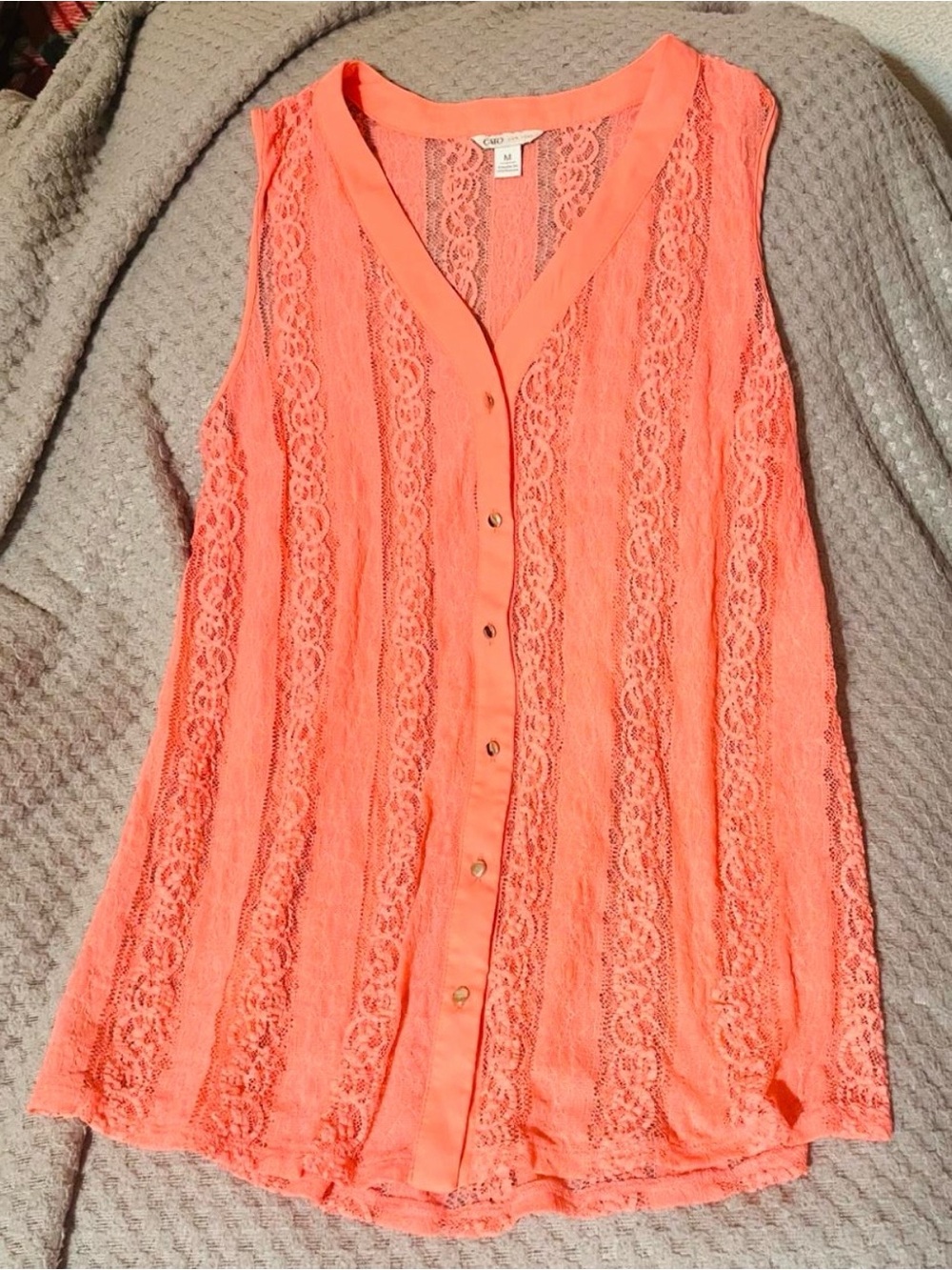Cato Coral Lace Button-Front Sleeveless Tunic